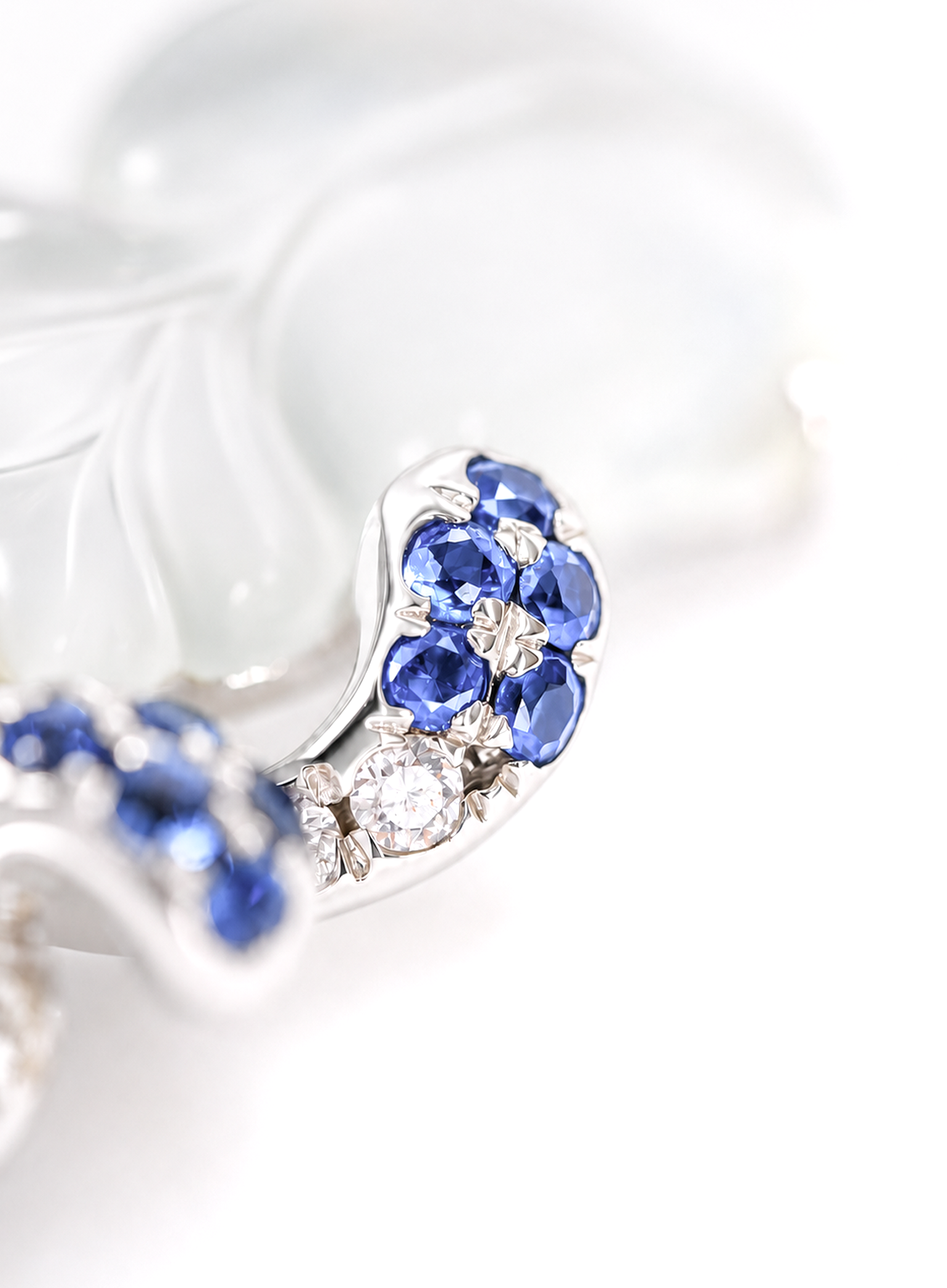 「Fish Whisper Among Lotus 」18K Gold Jadeite and Diamond Earrings